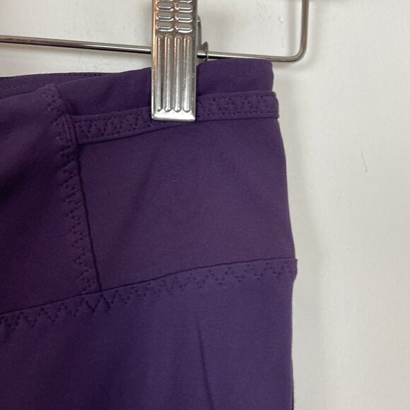 Lululemon Woman’s Purple Cropped Capri Leggings Size 8 - Picture 4 of 8